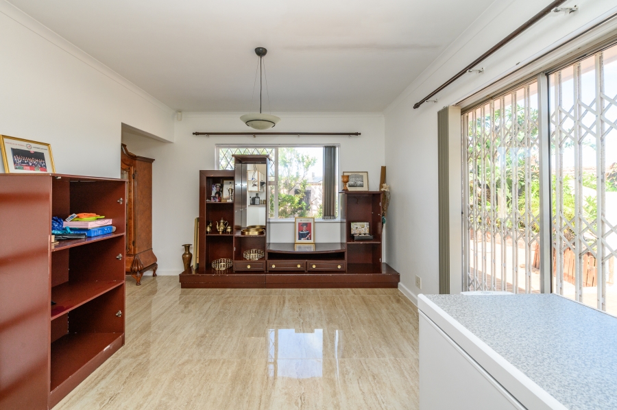 7 Bedroom Property for Sale in Summerstrand Eastern Cape